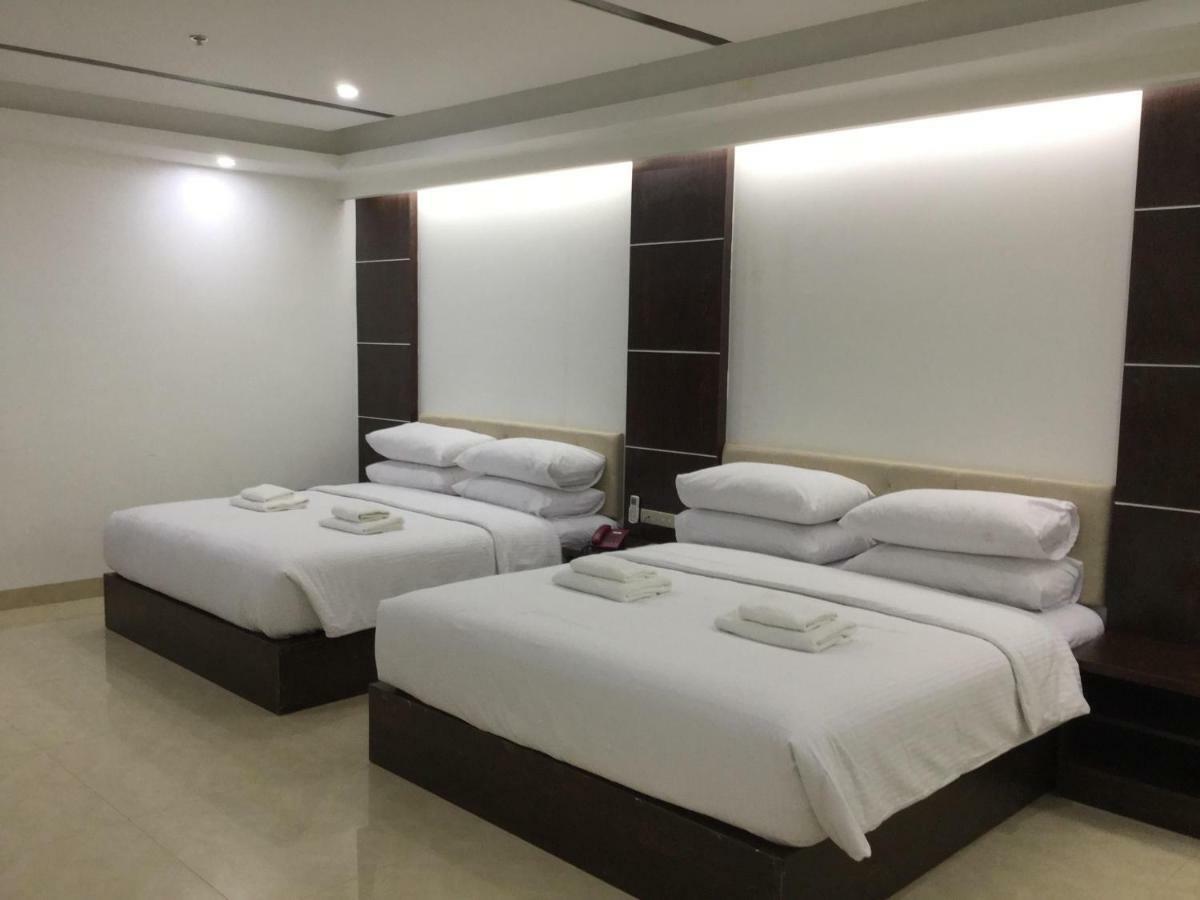 Yubenco Global Ecotel Zamboanga Buitenkant foto
